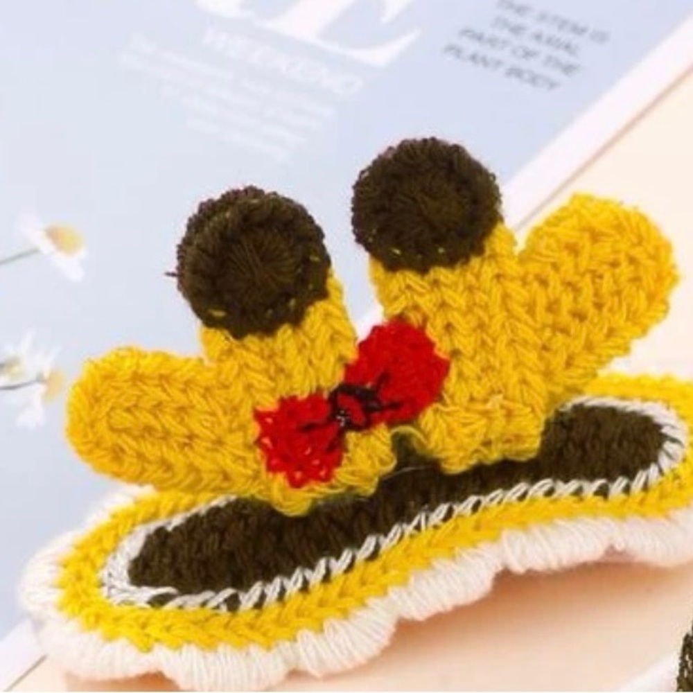 🦒 Adorable Hand Knitted Giraffe Ossicones Horns Ribbon Bow Hair Clip 🦒